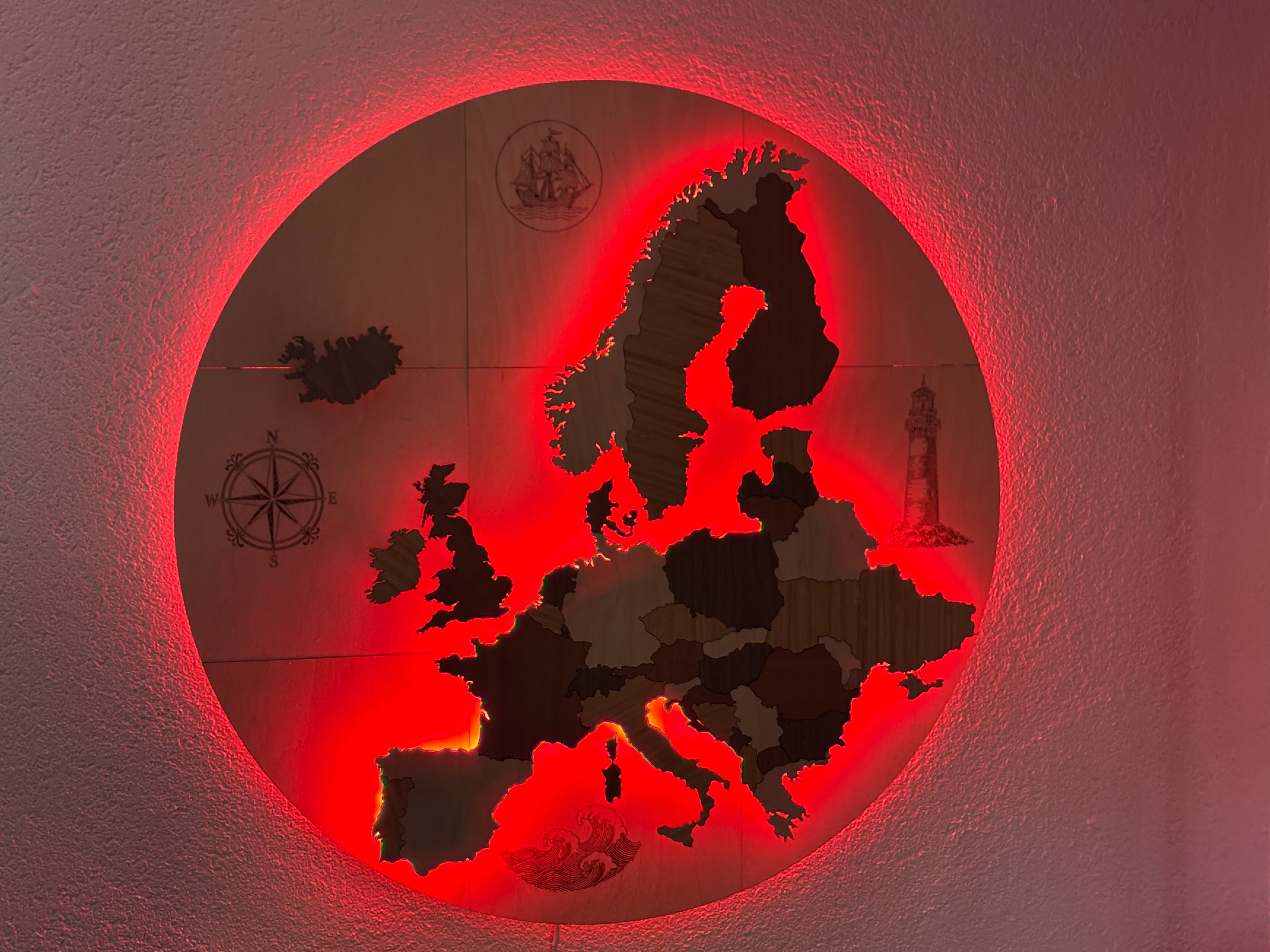 GlobeGlow - Wooden Europa Map