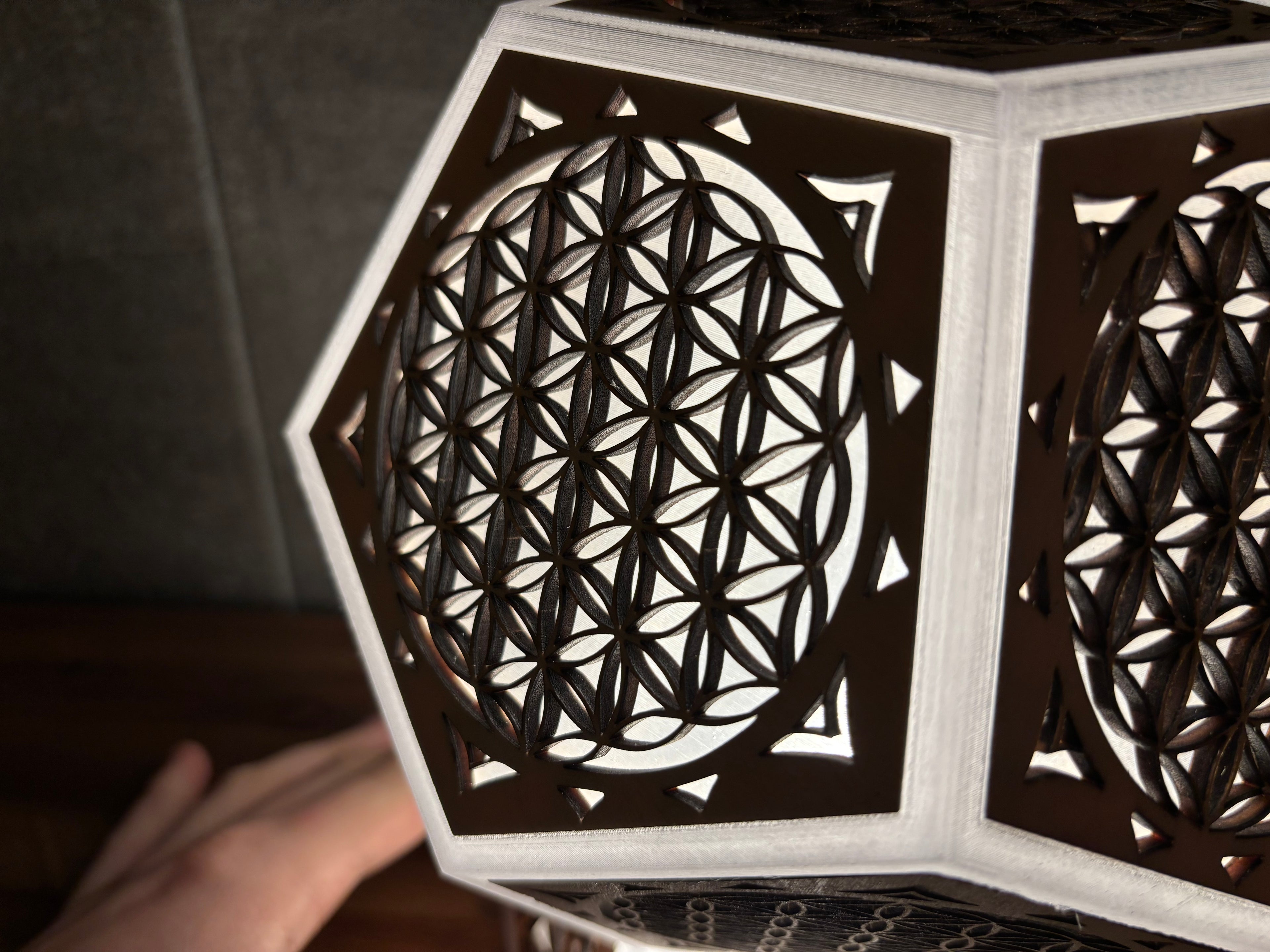 HybridGlow – 3D Print × Laser